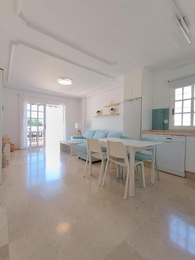 Charming & Sunny Apartment With Ocean View Адехе Екстериор снимка